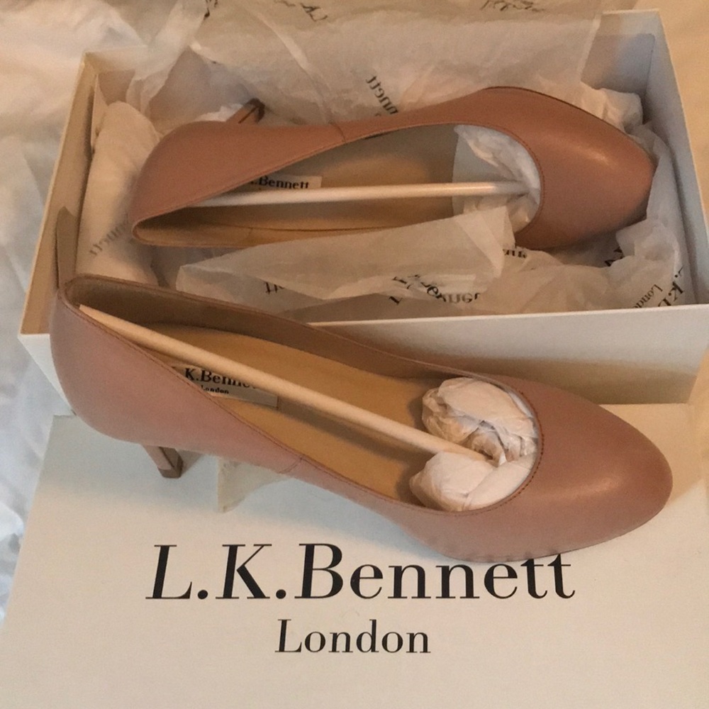 LK Bennett London Sybila leather pumps